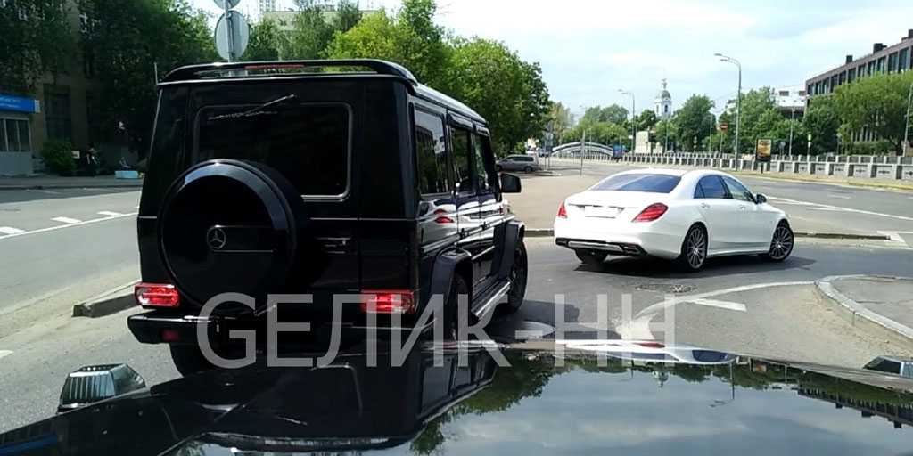 Кортеж Гелендвагенов в Нижнем Новгороде
